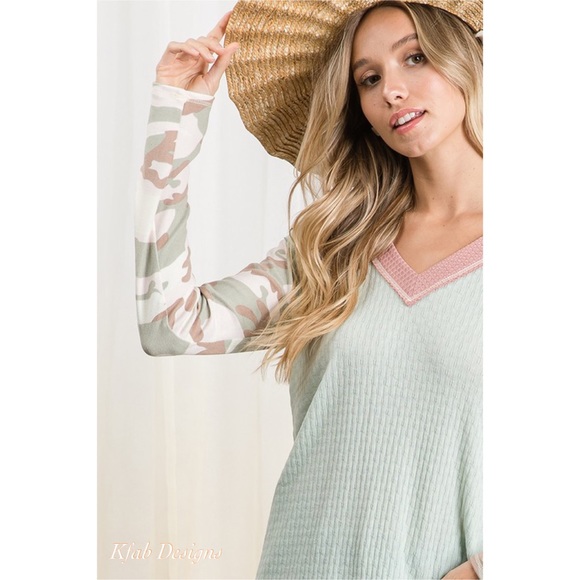 LAST 1! V Neck Super Soft Camo/Tie Dye Color Block Pastel Top! - Picture 9 of 10